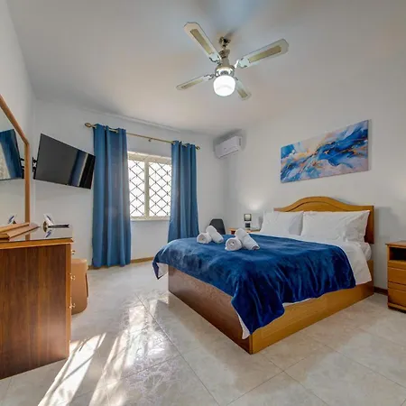 Lejlighed Coastal Gem With Stunning Sea Views By 360 Estates