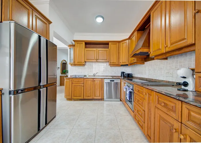 Coastal Gem With Stunning Sea Views By 360 Estates Διαμέρισμα *