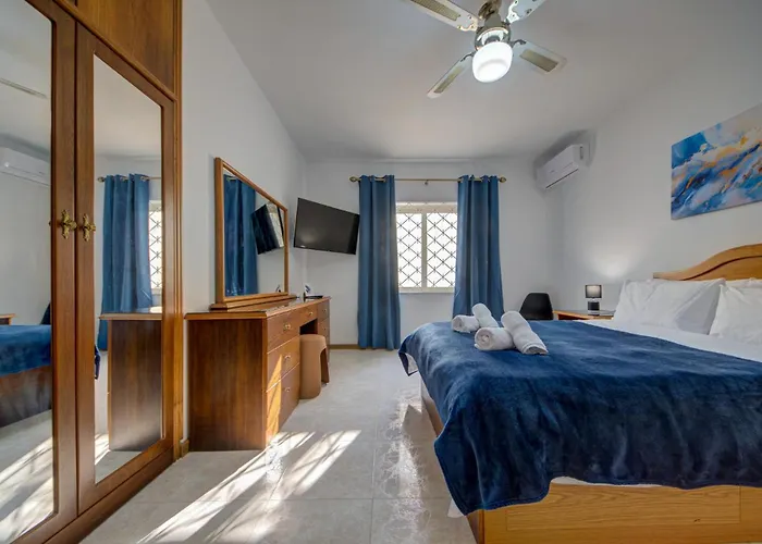 Coastal Gem With Stunning Sea Views By 360 Estates Σεντ Πόλς Μπέι