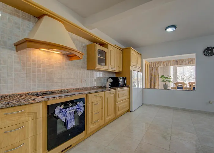 Coastal Gem With Stunning Sea Views By 360 Estates Διαμέρισμα