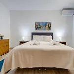 公寓 Coastal Gem With Stunning Sea Views By 360 Estates 圣保罗湾城