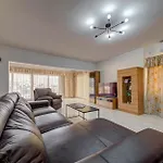 公寓 Coastal Gem With Stunning Sea Views By 360 Estates 圣保罗湾城