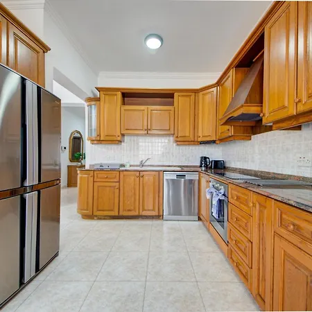 Coastal Gem With Stunning Sea Views By 360 Estates Apartament *