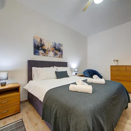 Coastal Gem With Stunning Sea Views By 360 Estates *