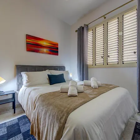 Coastal Gem With Stunning Sea Views By 360 Estates