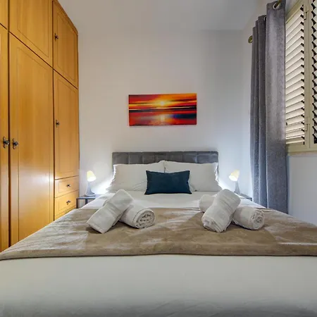 Coastal Gem With Stunning Sea Views By 360 Estates *