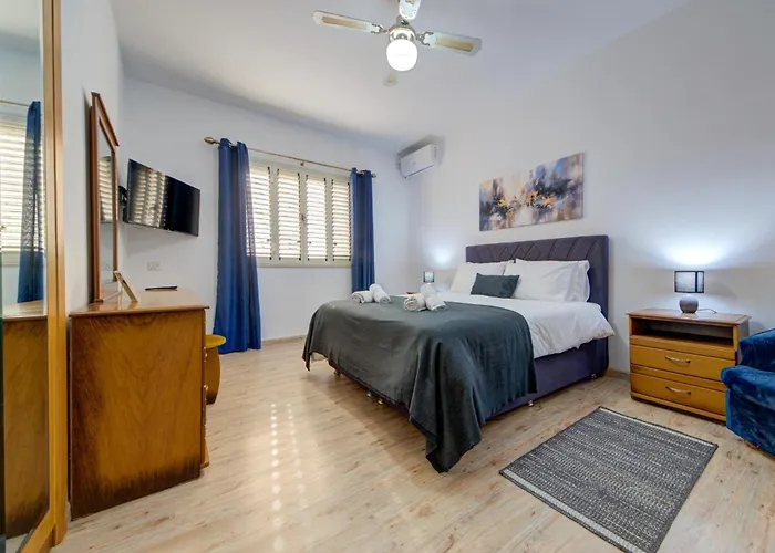 Coastal Gem With Stunning Sea Views By 360 Estates