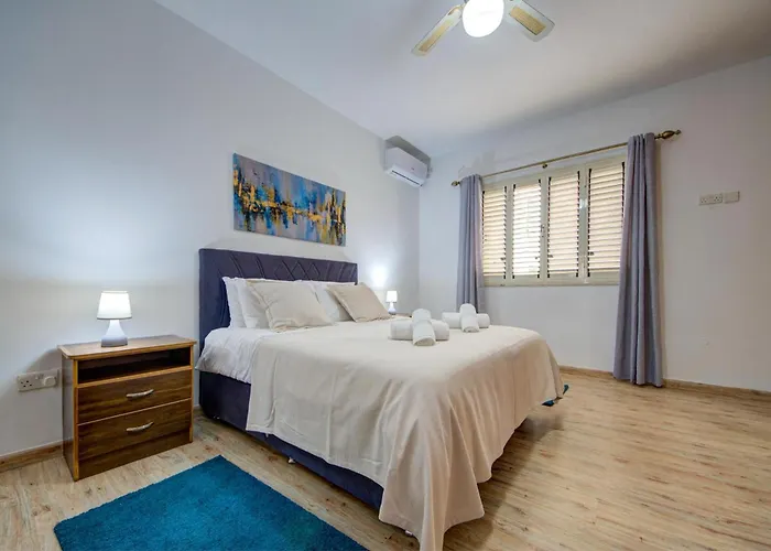 Lejlighed Coastal Gem With Stunning Sea Views By 360 Estates