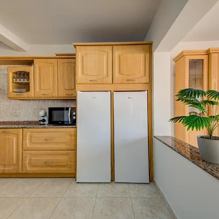アパート Coastal Gem With Stunning Sea Views By 360 Estates *
