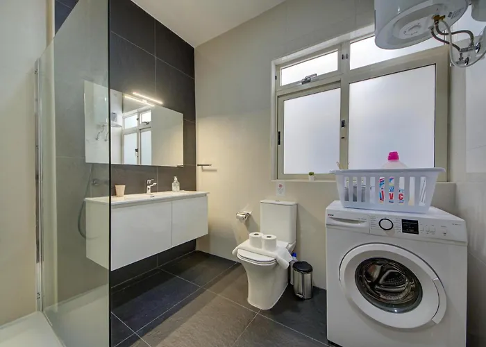 Coastal Gem With Stunning Sea Views By 360 Estates *