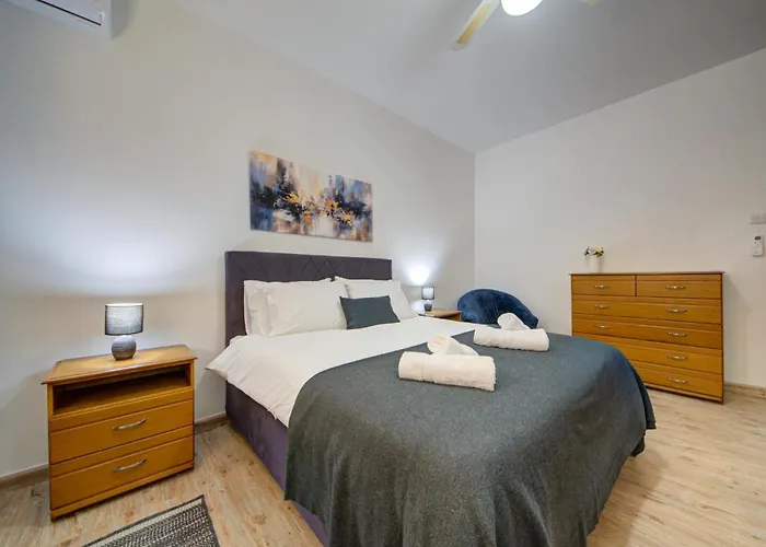 Coastal Gem With Stunning Sea Views By 360 Estates *