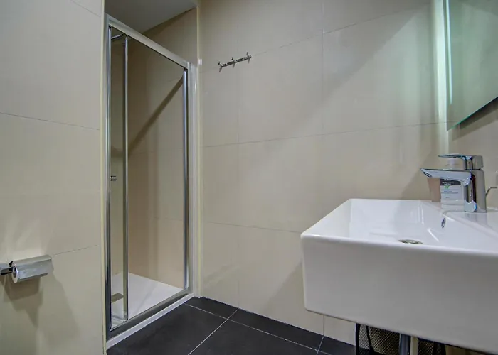 Coastal Gem With Stunning Sea Views By 360 Estates 아파트 세인트폴스베이