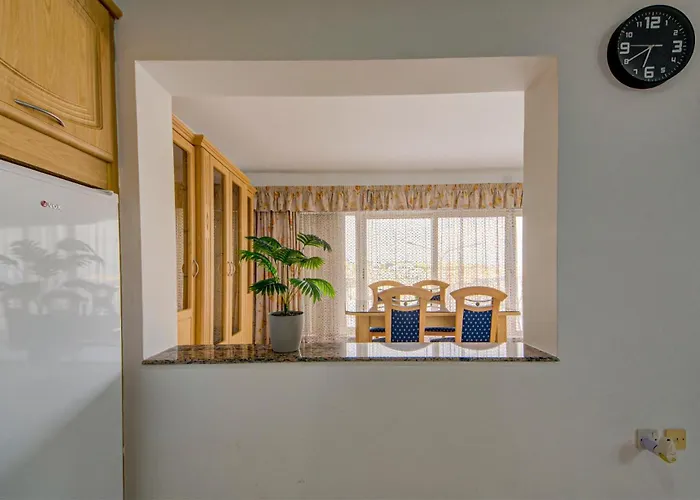 Coastal Gem With Stunning Sea Views By 360 Estates 세인트폴스베이