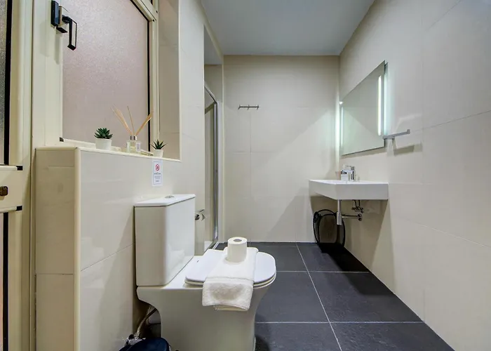 Coastal Gem With Stunning Sea Views By 360 Estates 아파트 세인트폴스베이