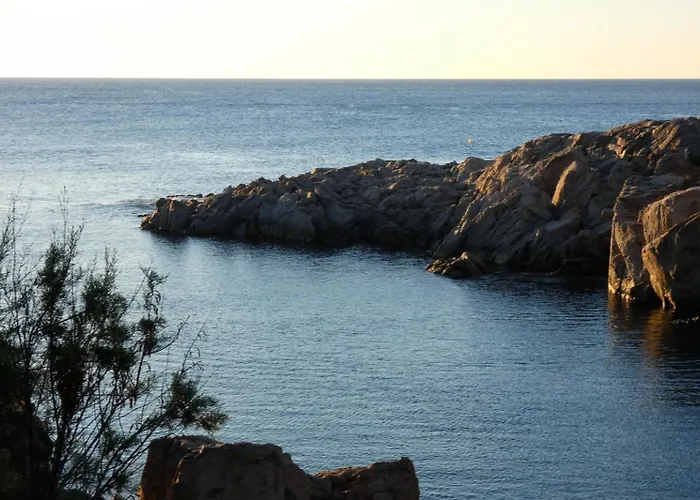 아파트 Coastal Gem With Stunning Sea Views By 360 Estates